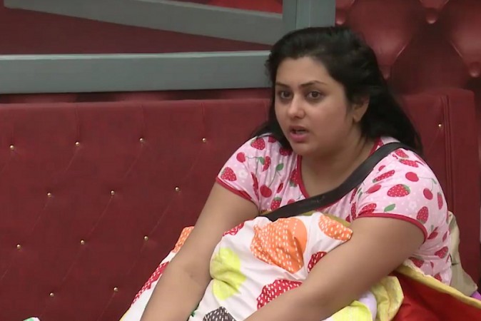 namitha-evicted-from-bigg-boss-tamil-week-5-result-scooptimes-1