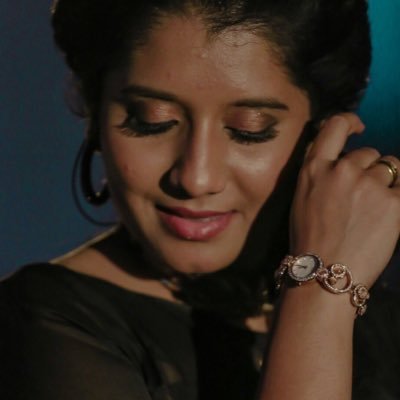 Priyanka Deshpande (Anchor) – Wiki, Biodata, Age, Profile, Biography – Scooptimes