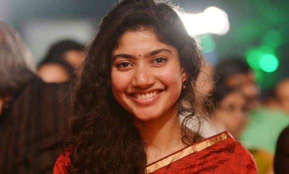 sai-pallavi-actress-wiki-biography-age-height-caste-movies-list-scooptimes-1